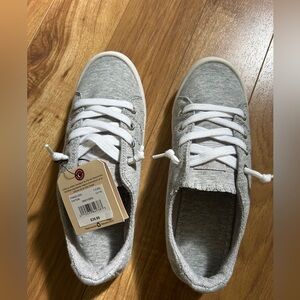 Casual Gray Women's Sneakers
